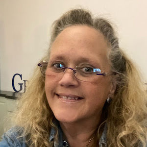 Meet your Posher, Cathy